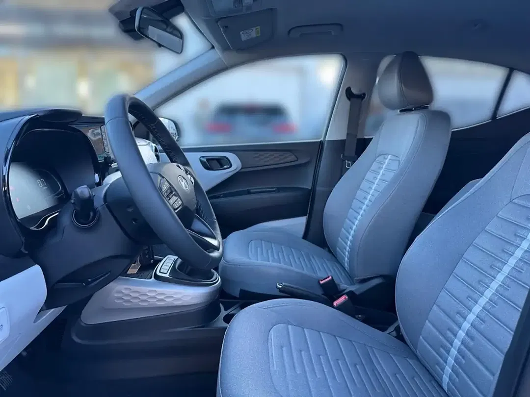Hyundai i10 - Thumbnail 7