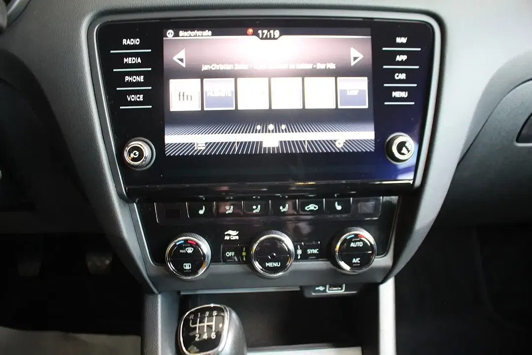 Skoda Octavia - Thumbnail 11