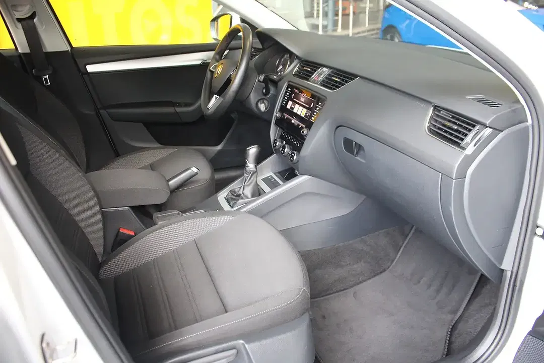 Skoda Octavia - Thumbnail 15