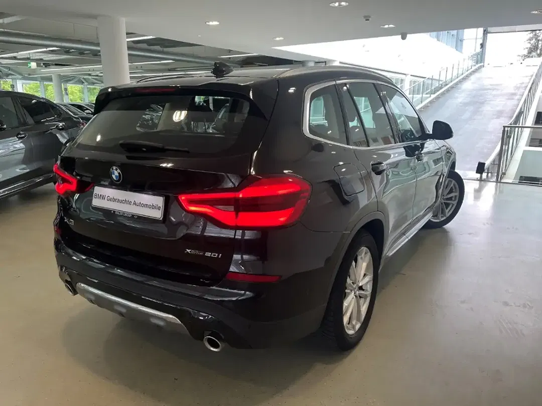 BMW X3 - Thumbnail 3