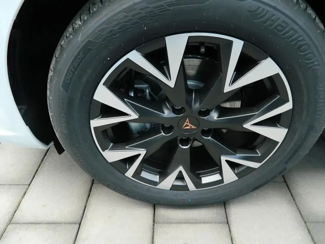 CUPRA Terramar - Thumbnail 4