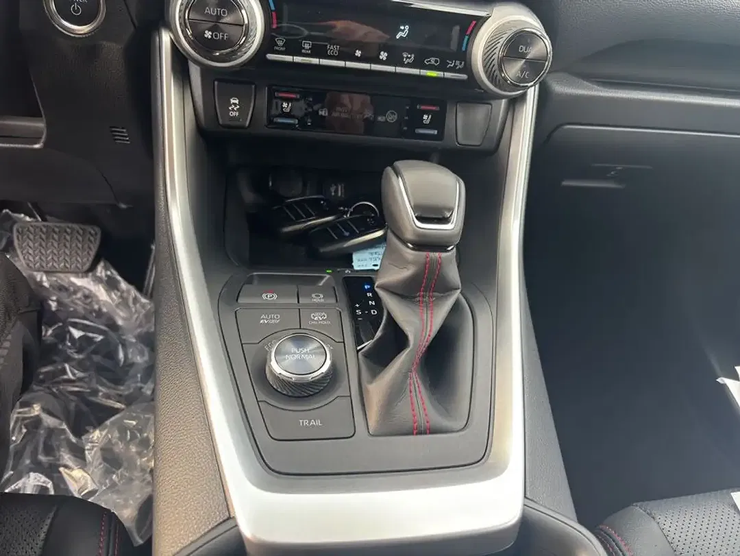 Toyota RAV 4 - Thumbnail 15