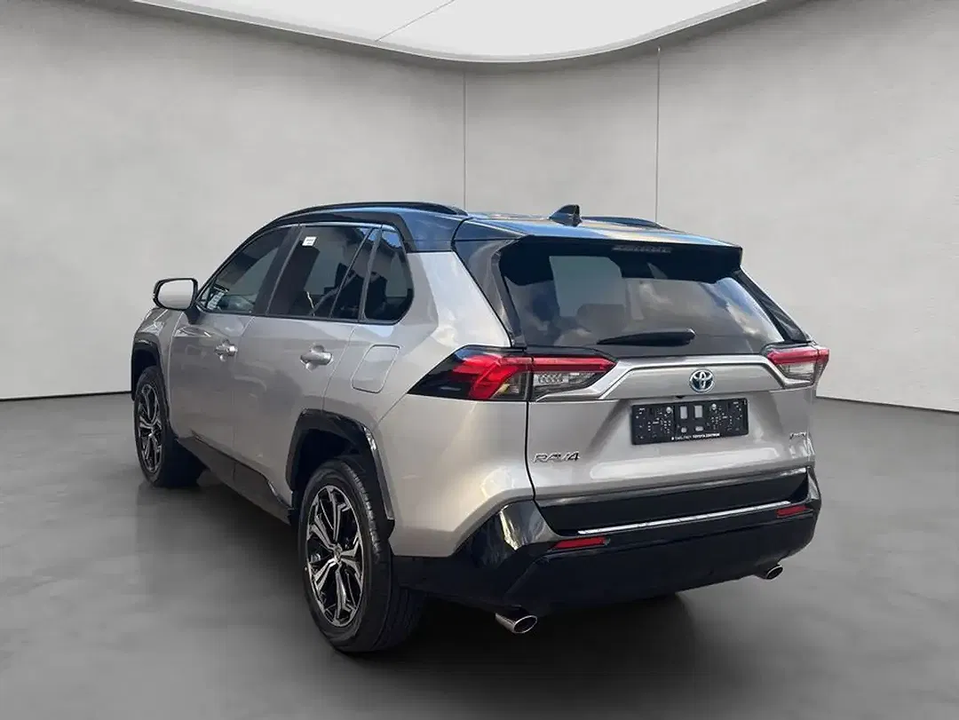 Toyota RAV 4 - Thumbnail 3