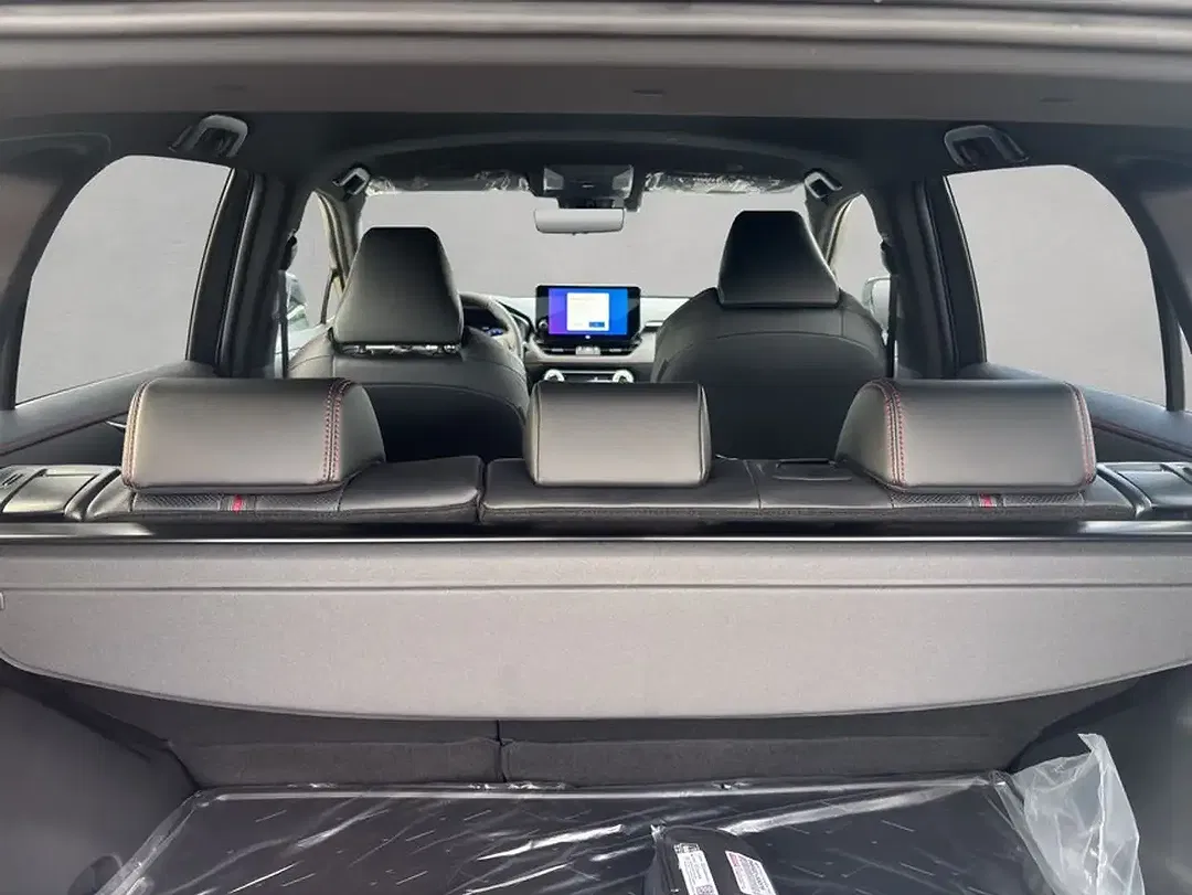 Toyota RAV 4 - Thumbnail 6