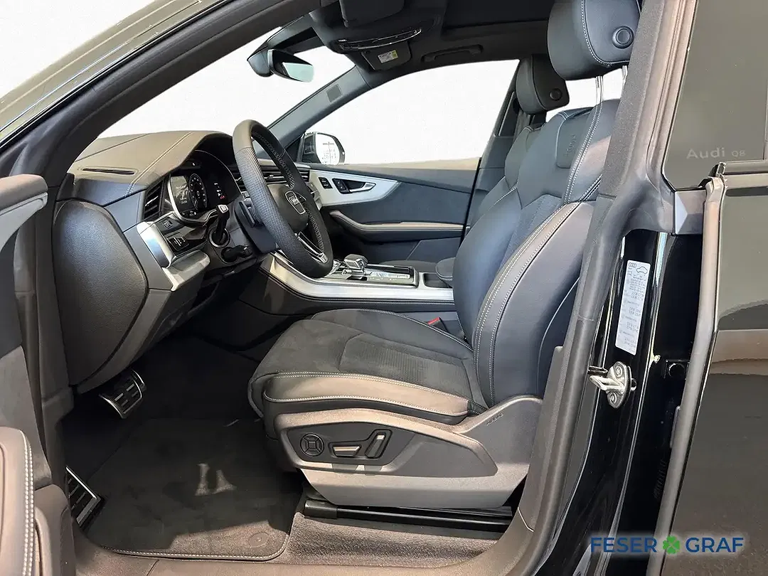 Audi Q8 - Thumbnail 11