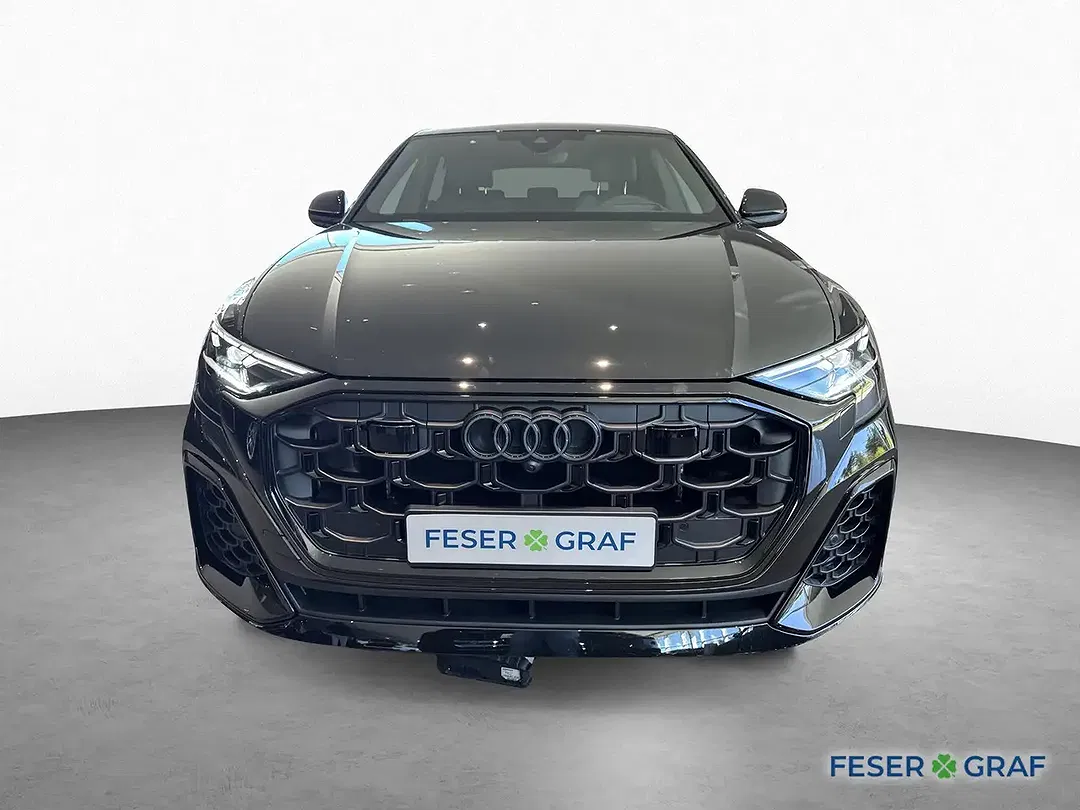 Audi Q8 - Thumbnail 2