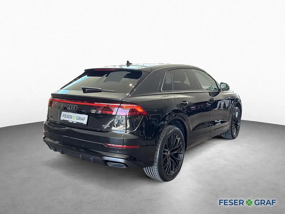 Audi Q8 - Thumbnail 5