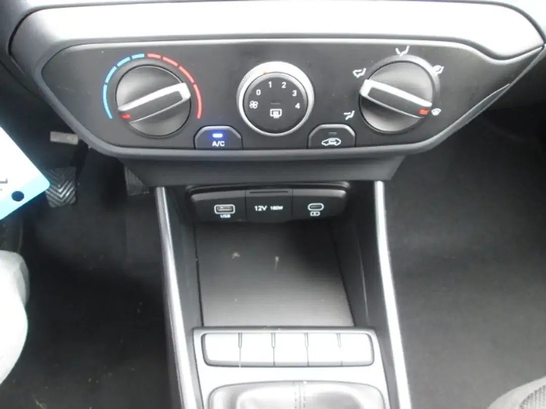 Hyundai i20 - Thumbnail 13