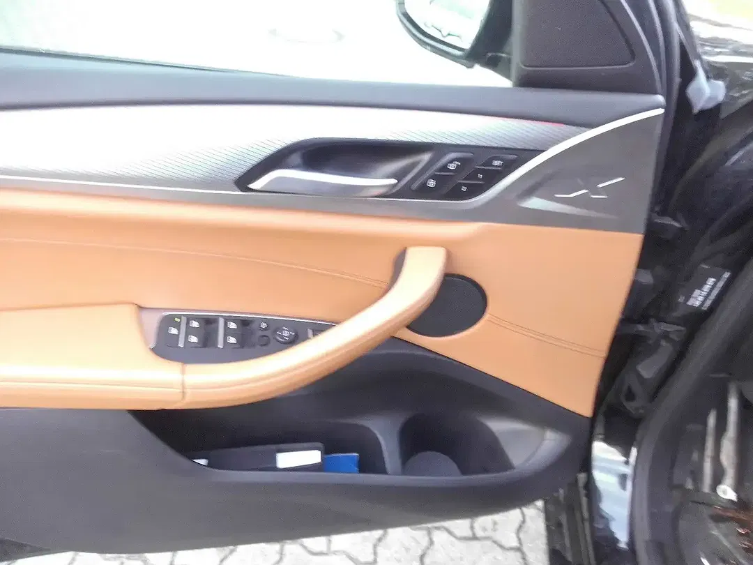 BMW X4 - Thumbnail 15