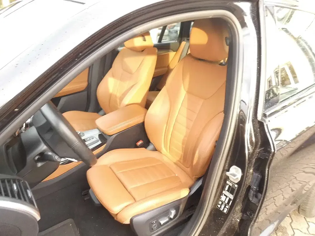 BMW X4 - Thumbnail 9