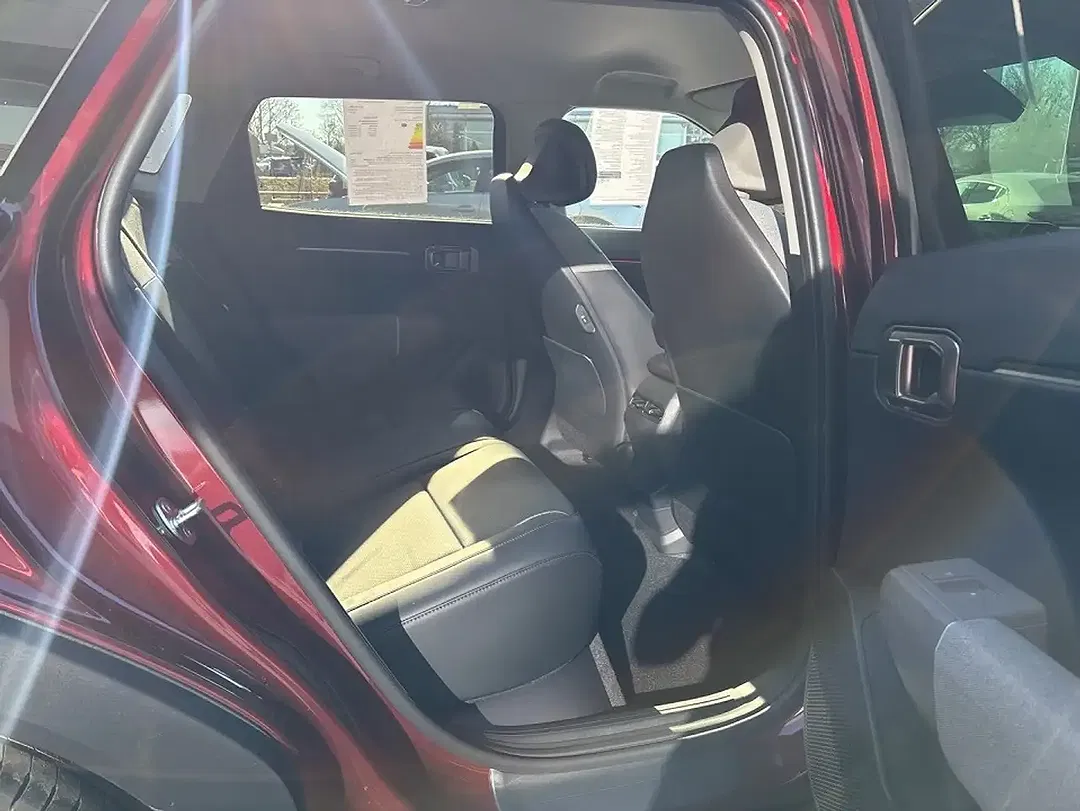 Kia EV4 - Thumbnail 11