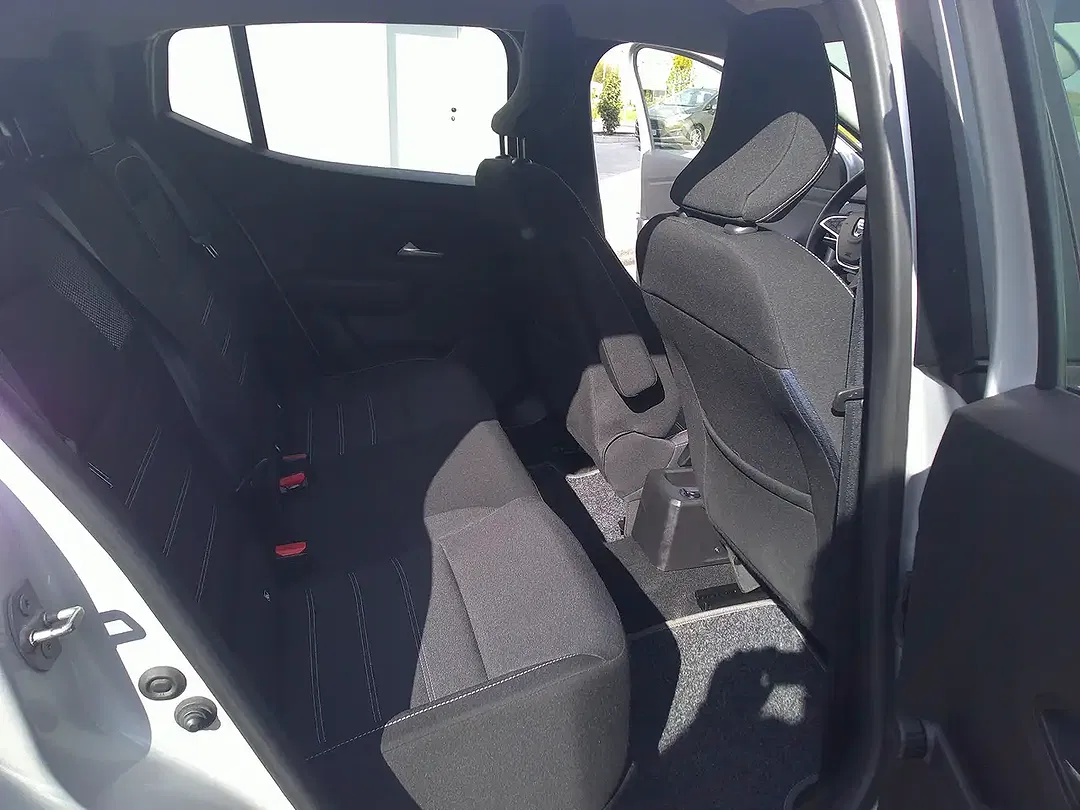 Dacia Sandero - Thumbnail 11