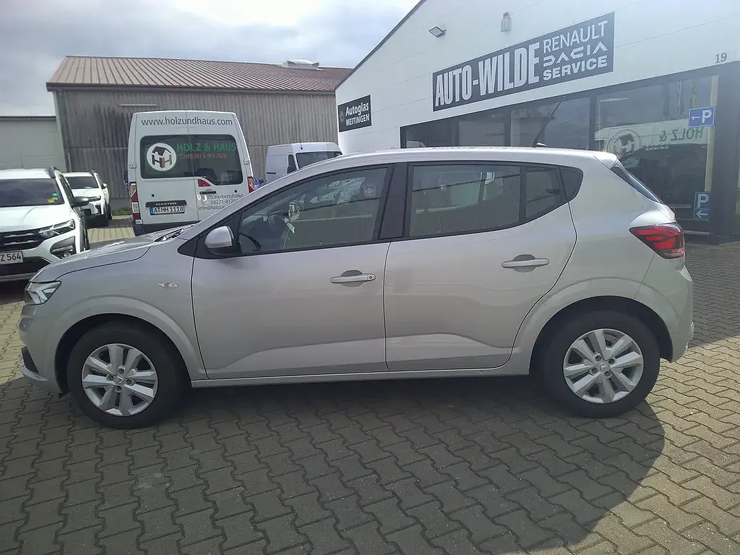 Dacia Sandero - Thumbnail 3