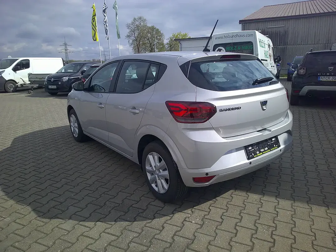 Dacia Sandero - Thumbnail 4