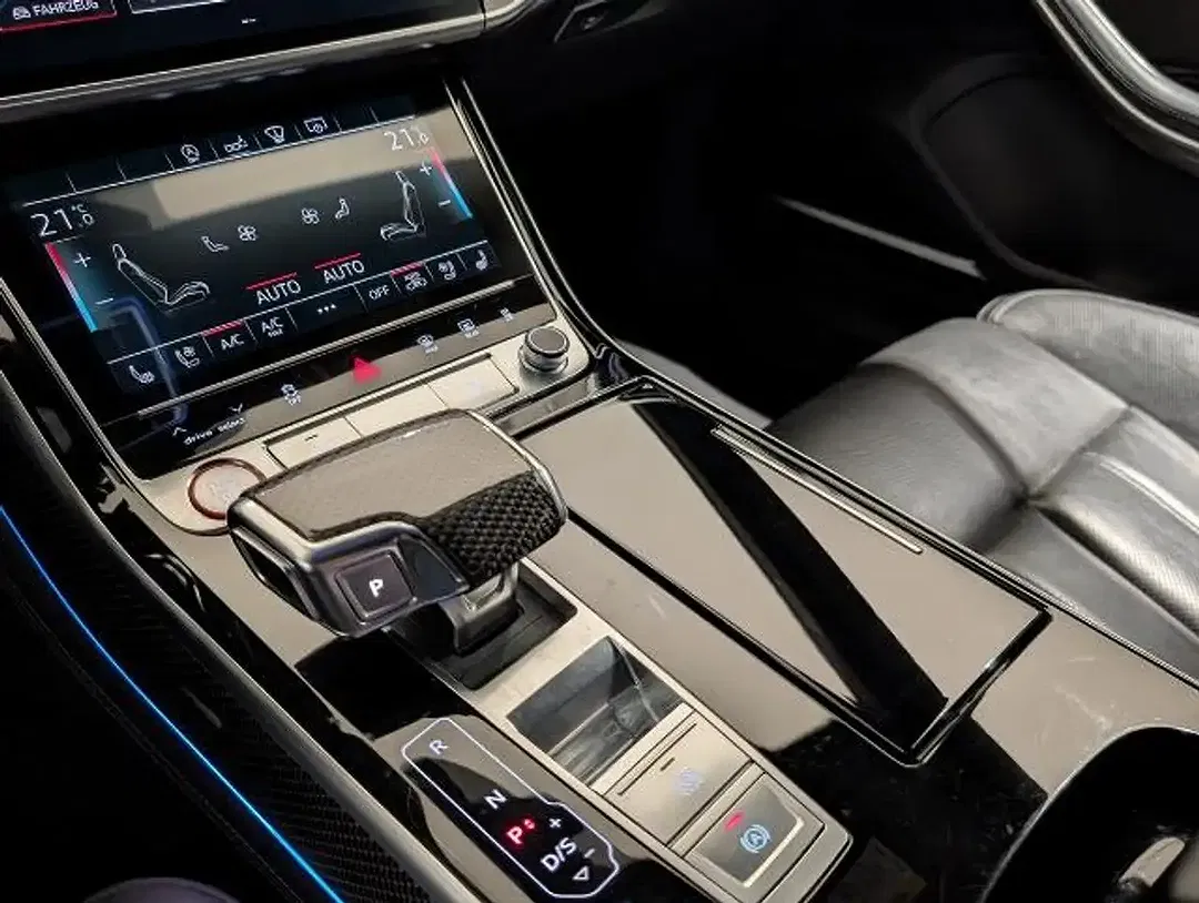 Audi S8 - Thumbnail 11