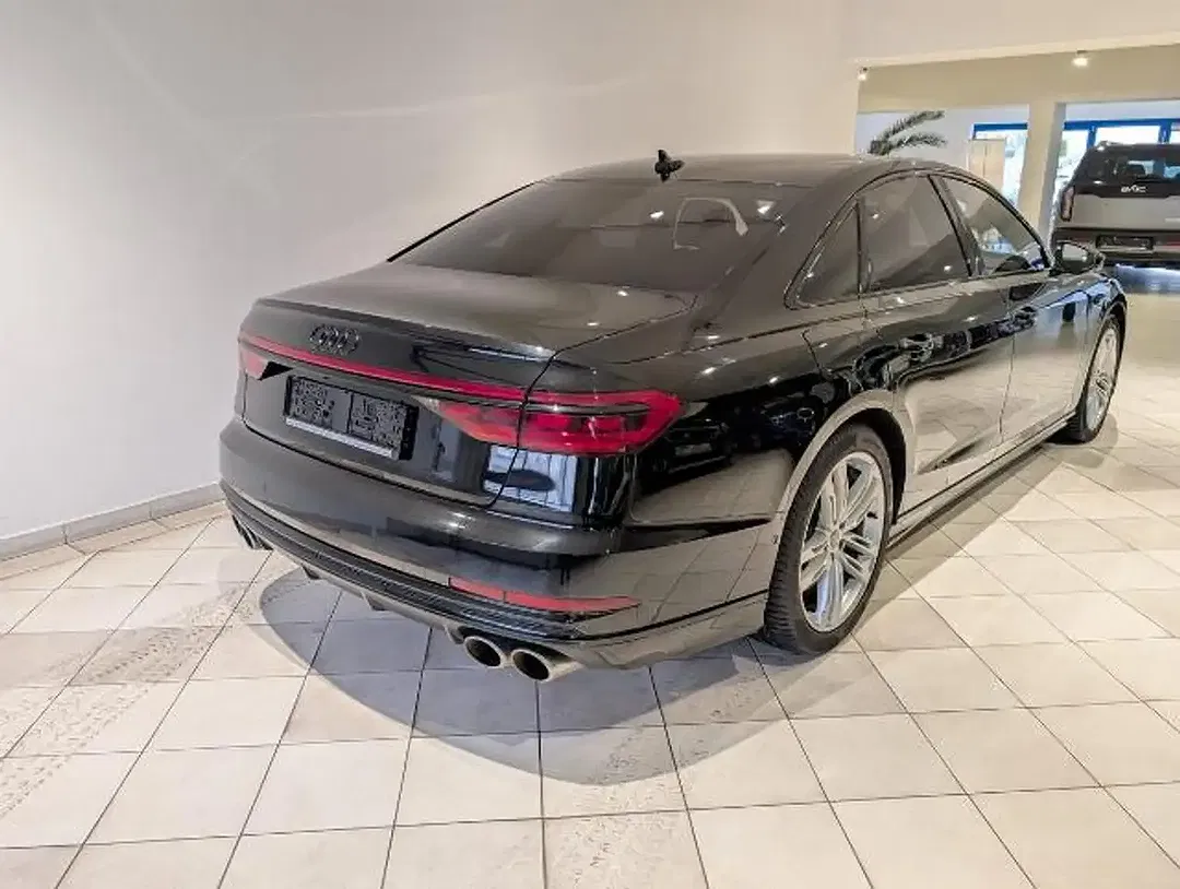 Audi S8 - Thumbnail 3