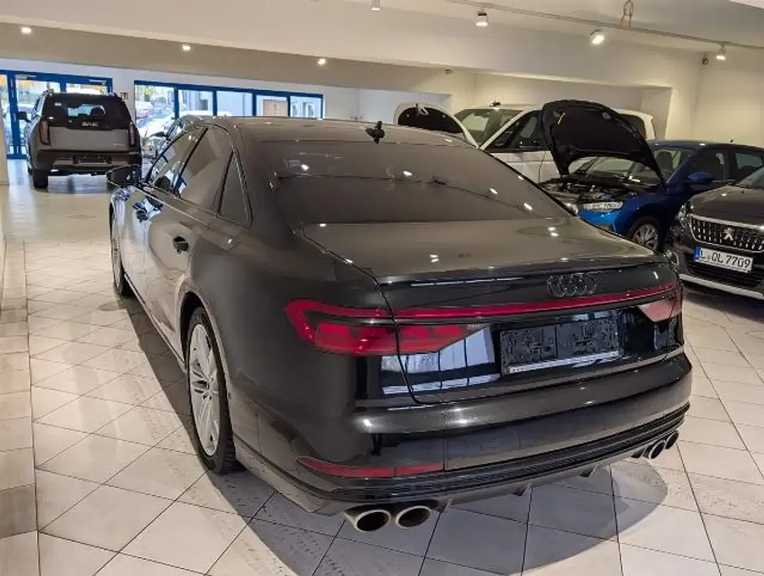 Audi S8 - Thumbnail 5