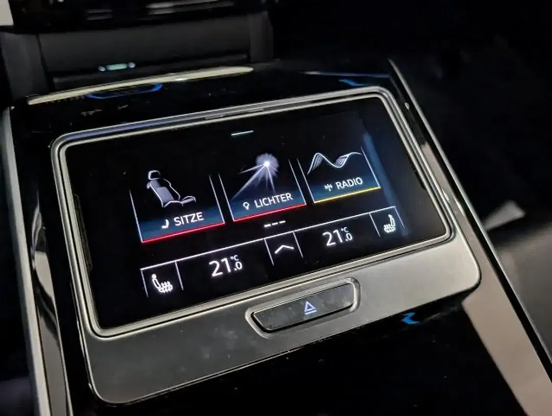 Audi S8 - Thumbnail 9