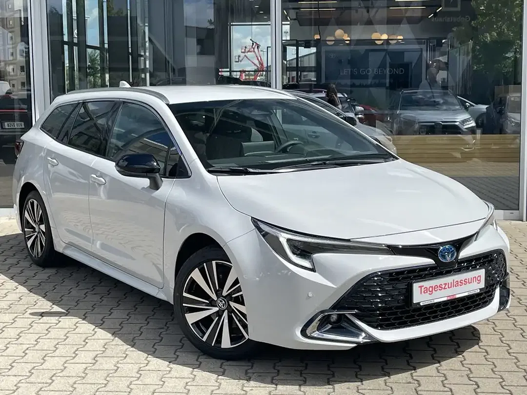 Toyota Corolla - Thumbnail 2