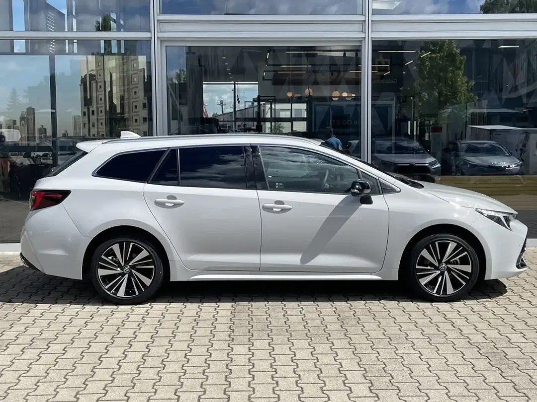 Toyota Corolla - Thumbnail 3