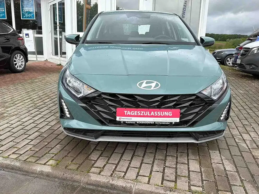 Hyundai i20 - Thumbnail 2