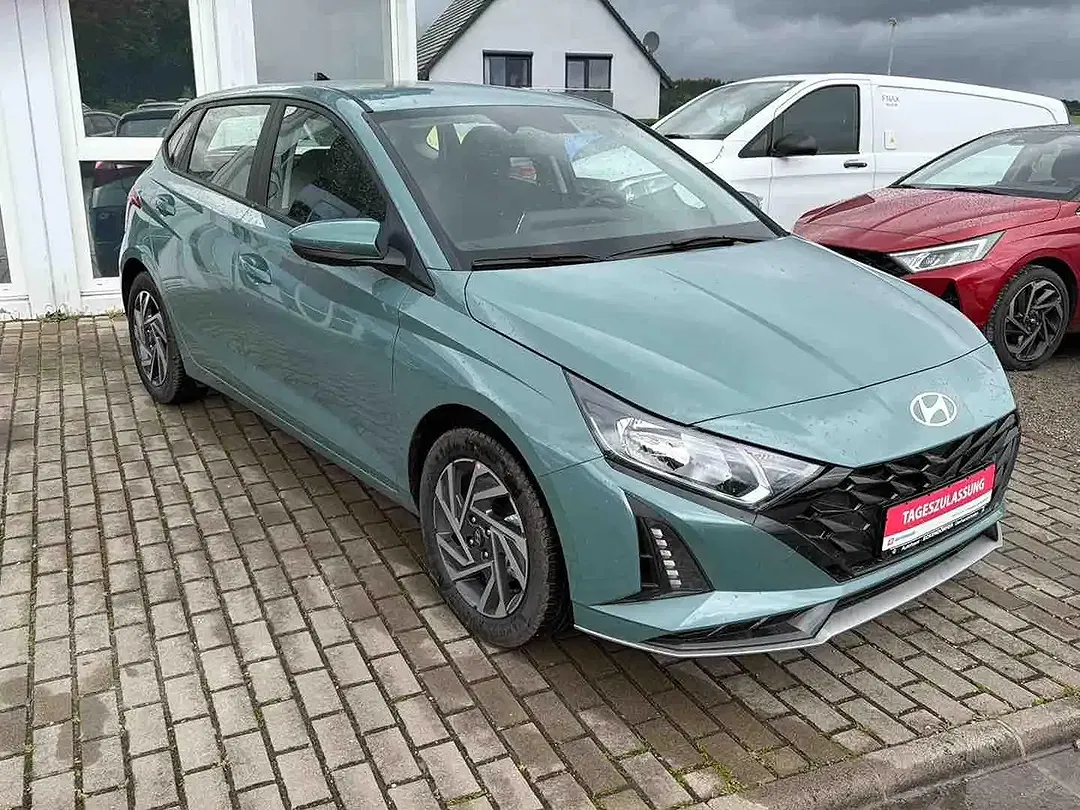 Hyundai i20 - Thumbnail 3