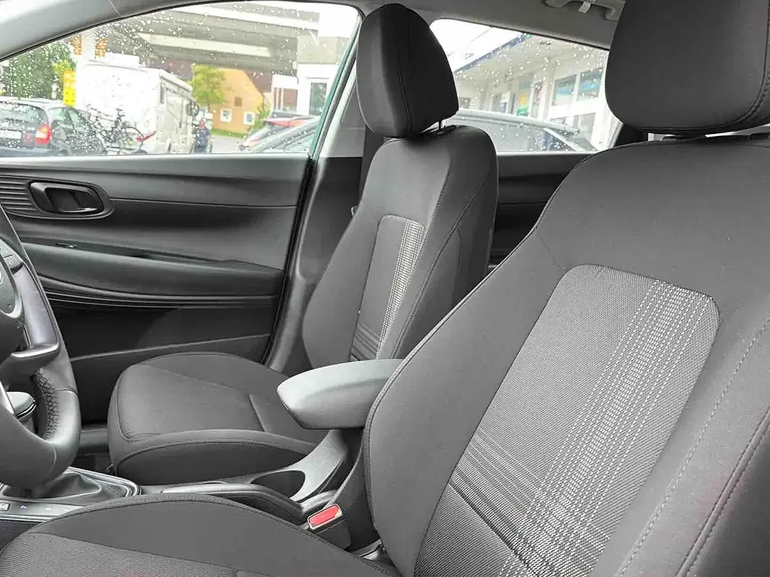 Hyundai i20 - Thumbnail 9