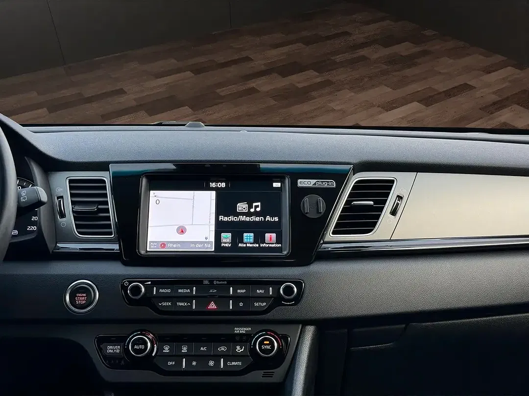 Kia Niro - Thumbnail 15