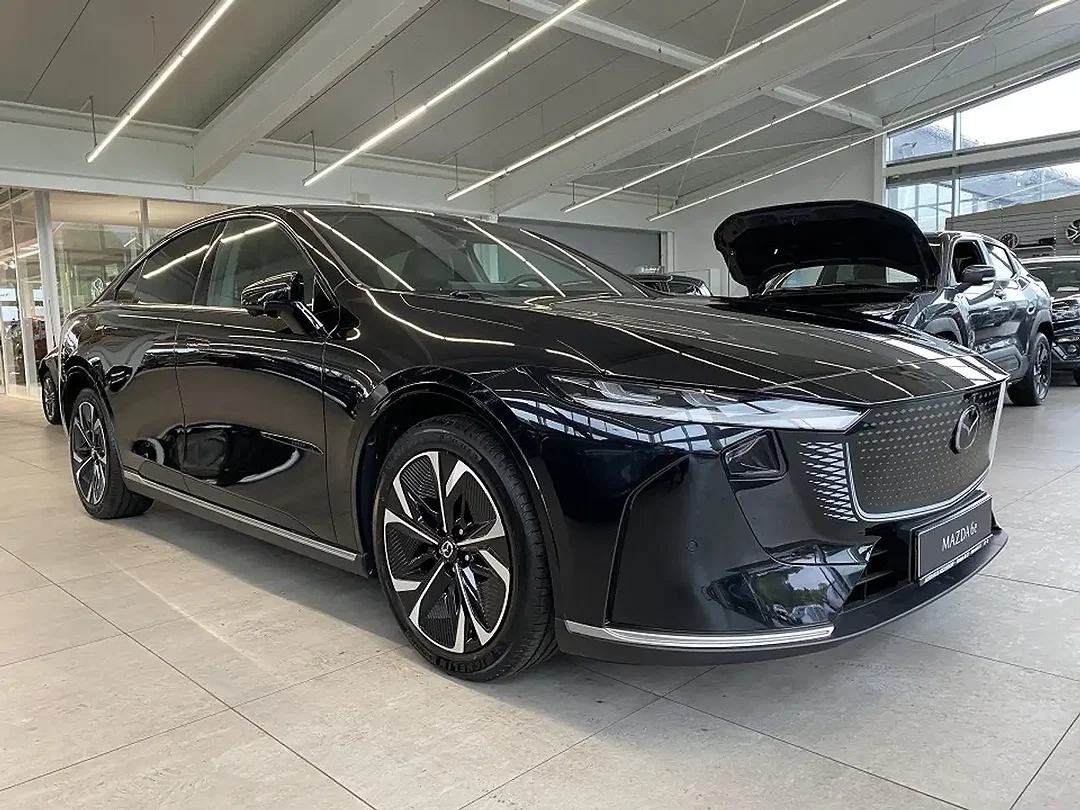 Mazda 6e - Afbeelding 1