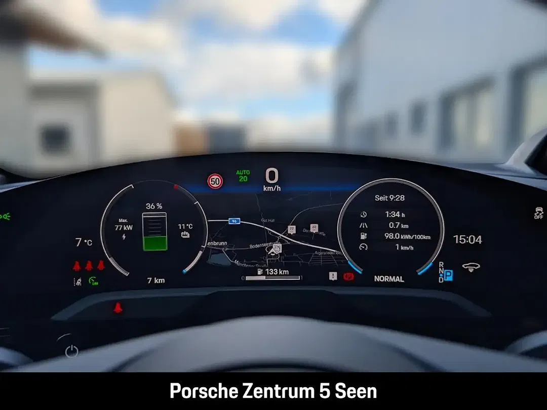 Porsche Taycan - Thumbnail 13