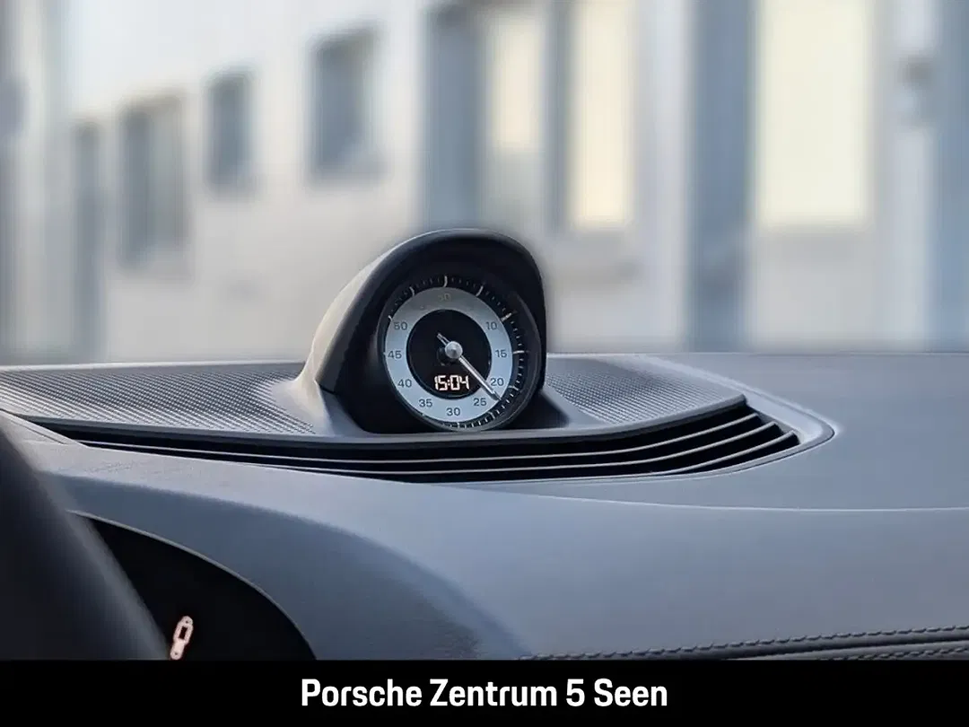 Porsche Taycan - Thumbnail 15