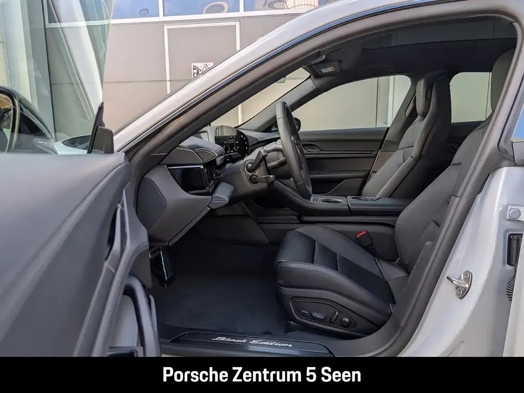 Porsche Taycan - Thumbnail 19