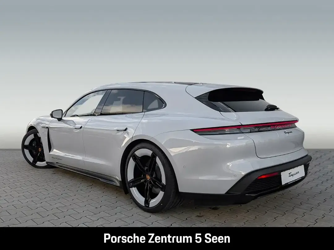 Porsche Taycan - Thumbnail 3
