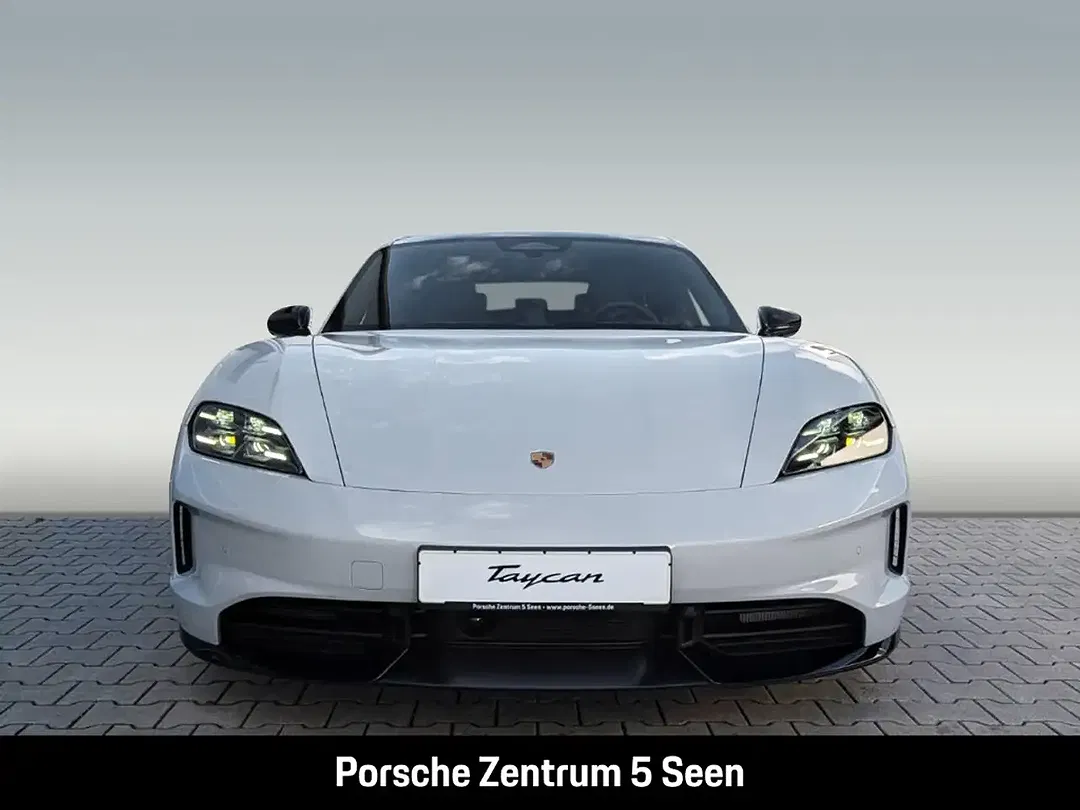 Porsche Taycan - Thumbnail 4