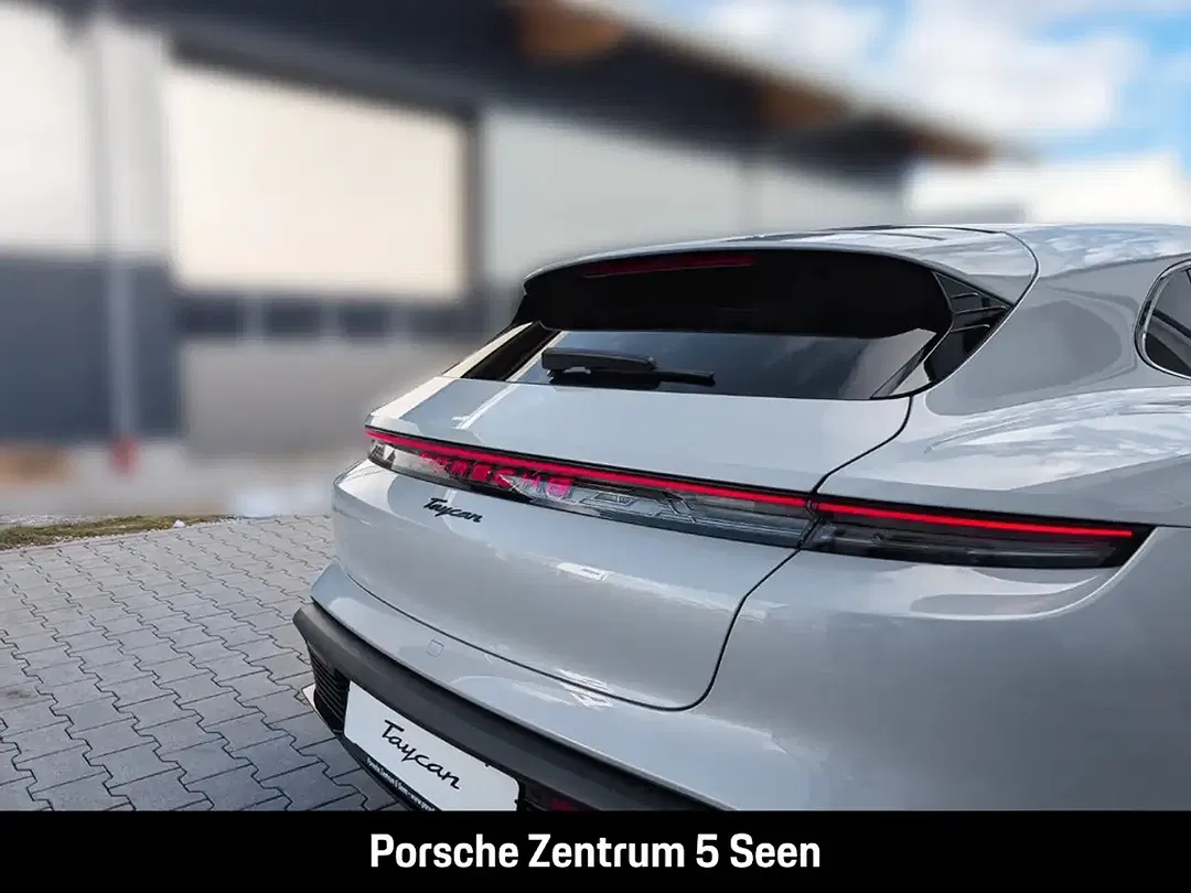 Porsche Taycan - Thumbnail 8