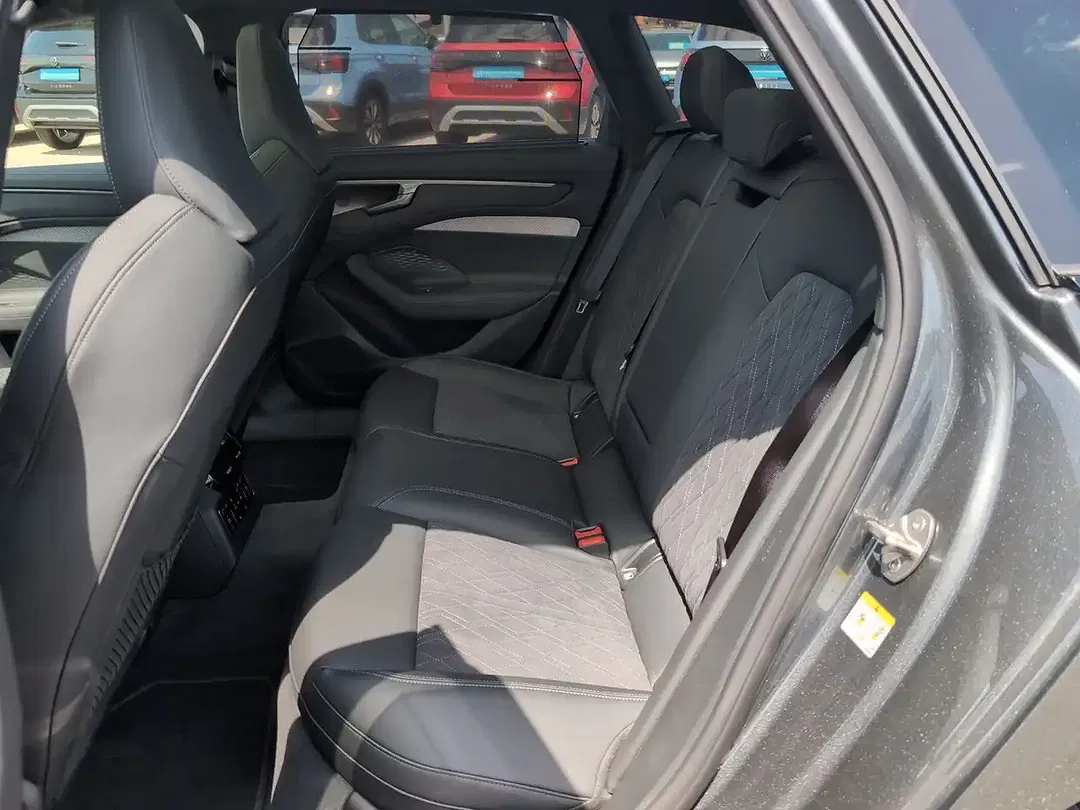 Audi A6 - Thumbnail 10