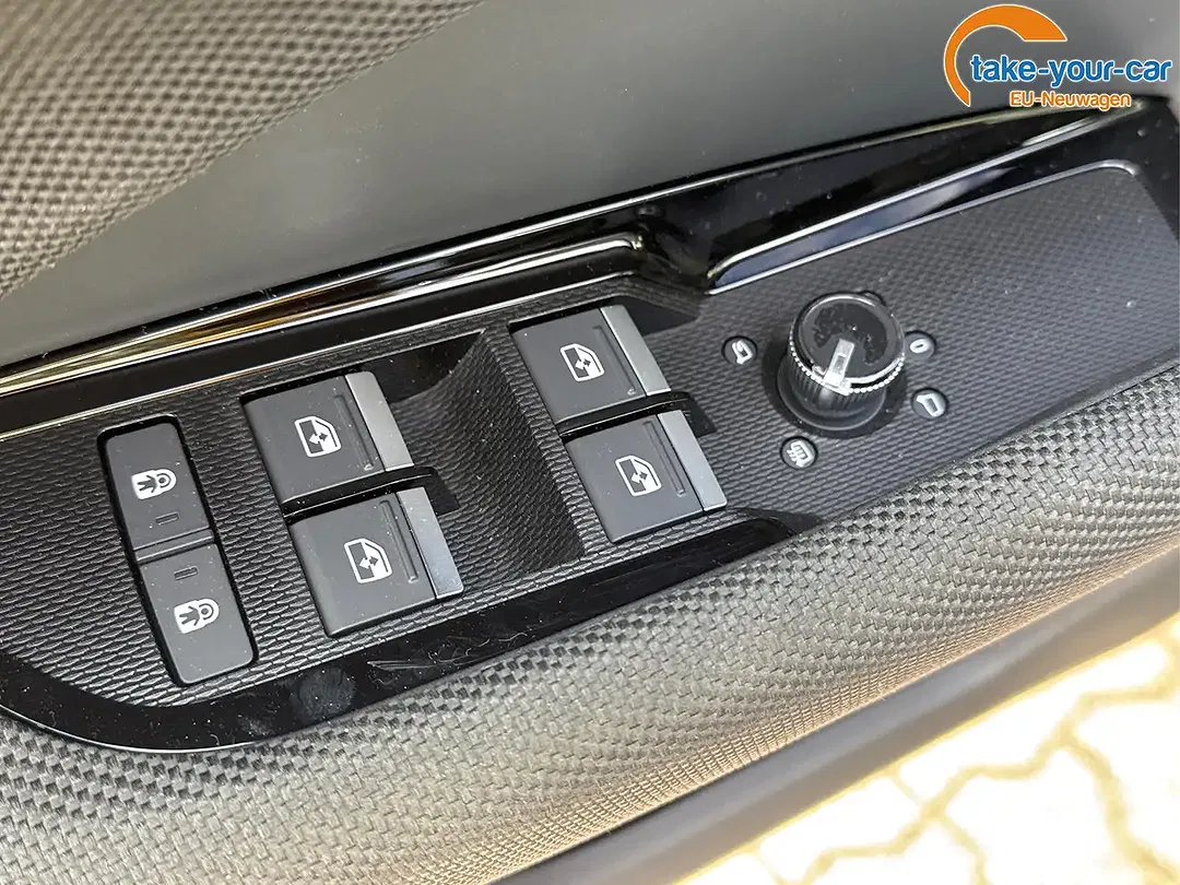 Audi Q3 - Thumbnail 8