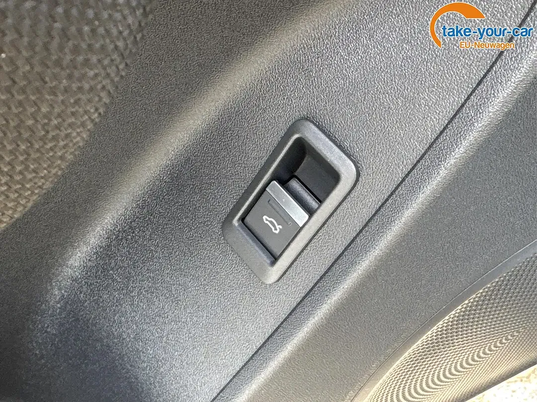 Audi Q3 - Thumbnail 9