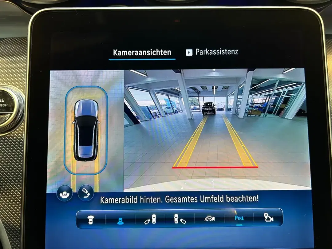 Mercedes-Benz C 300 - Thumbnail 9