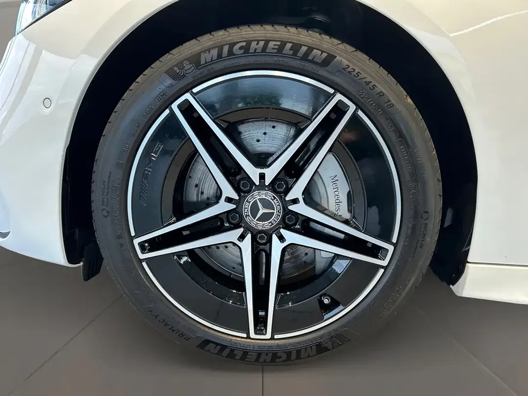 Mercedes-Benz C 300 - Thumbnail 11