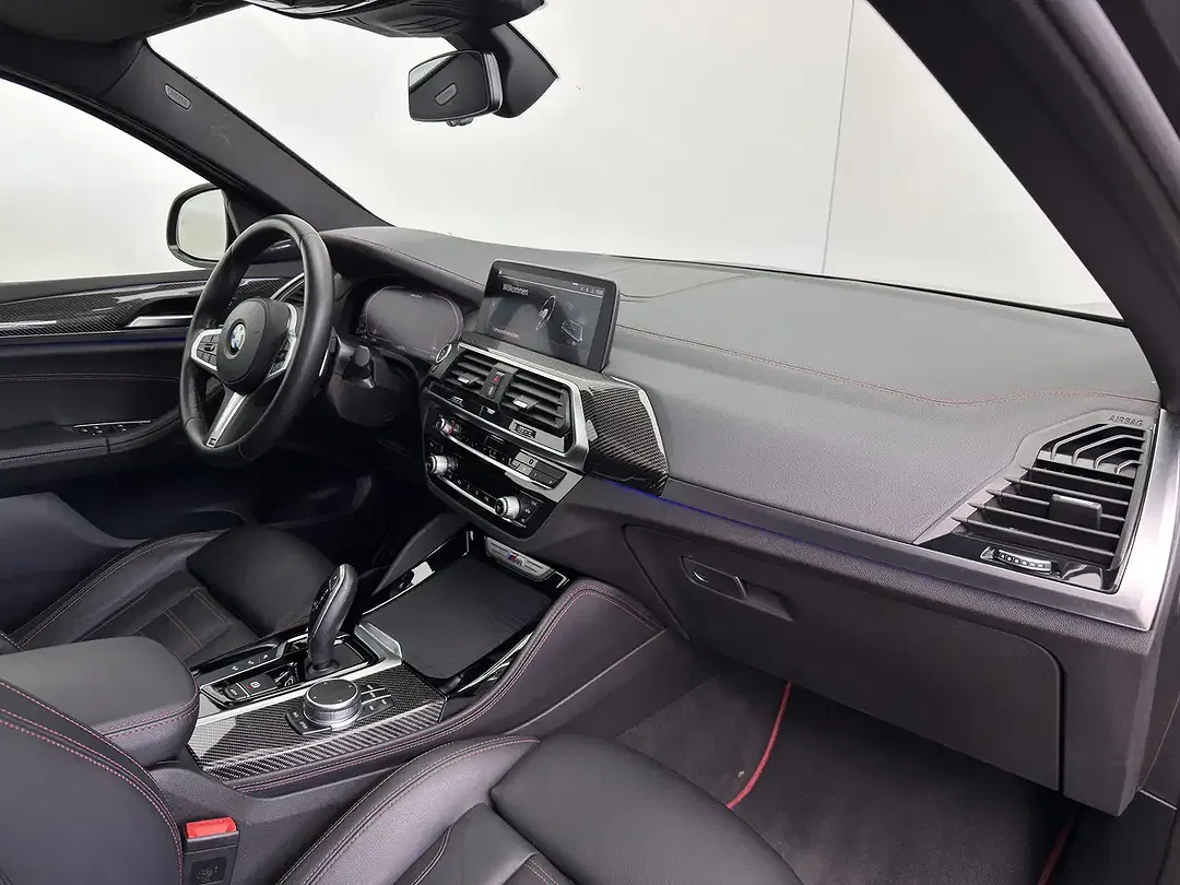 BMW X4 M - Thumbnail 13