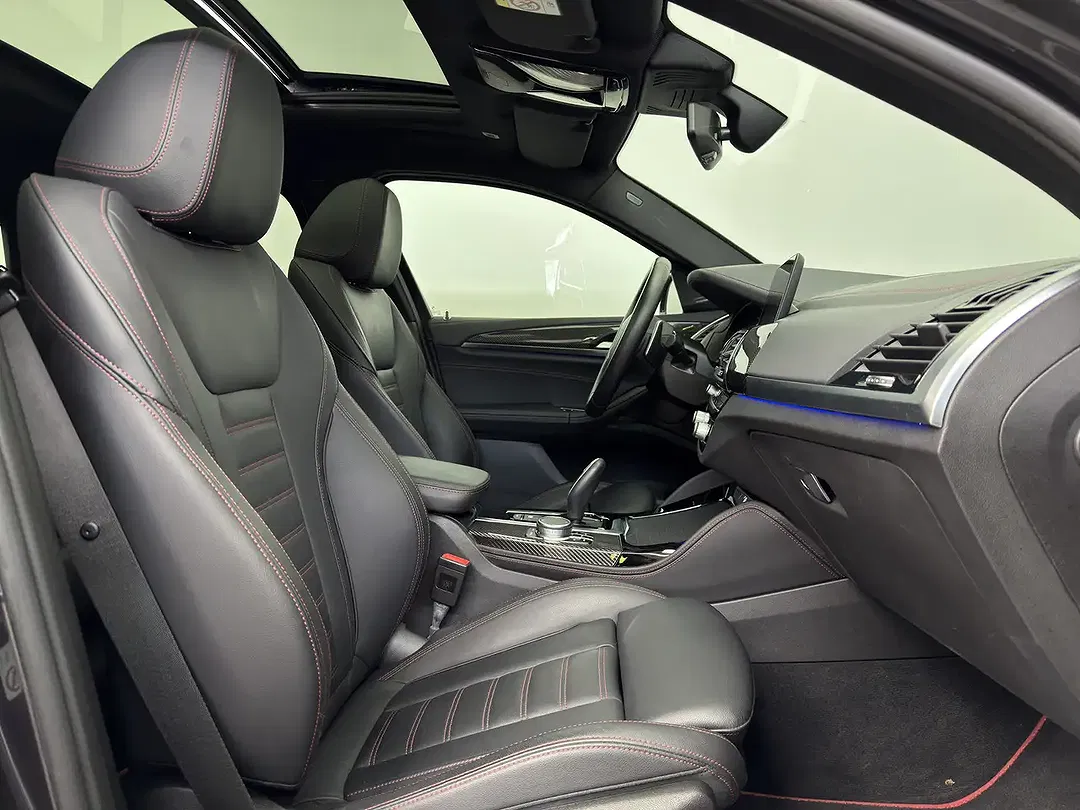BMW X4 M - Thumbnail 14