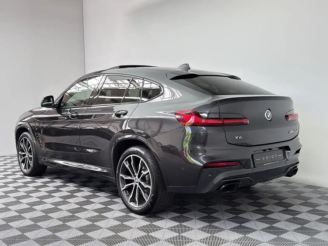 BMW X4 M - Thumbnail 3