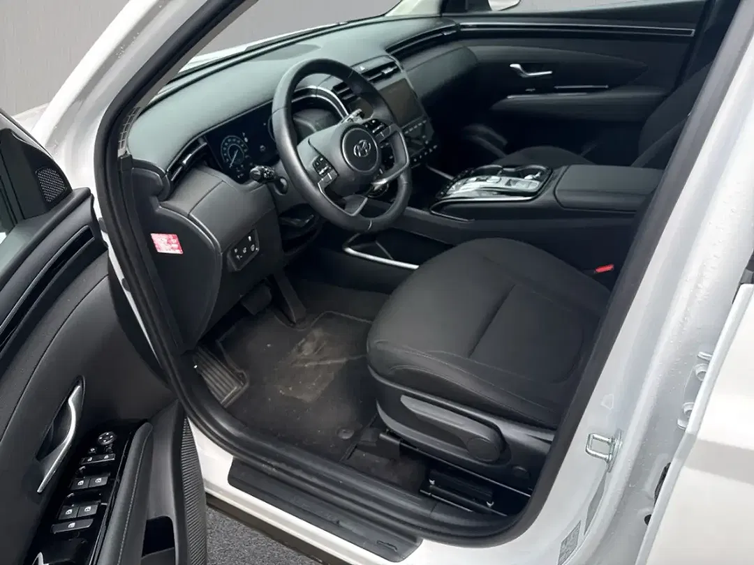 Hyundai TUCSON - Thumbnail 13