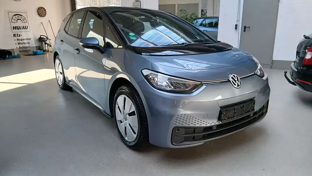 Volkswagen ID.3 - Thumbnail 2