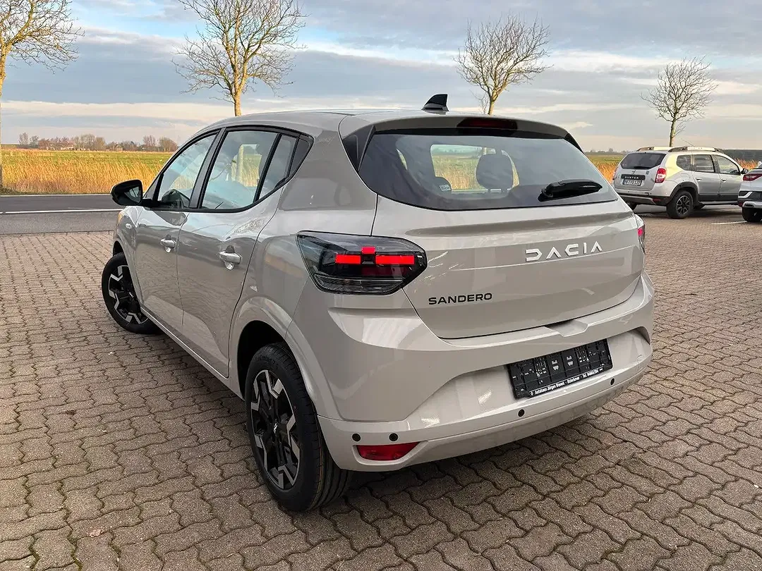 Dacia Sandero - Thumbnail 3