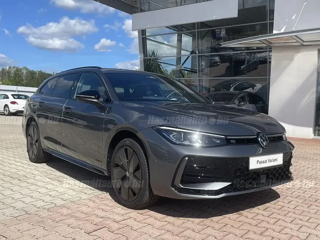 Volkswagen Passat Variant - Thumbnail 1