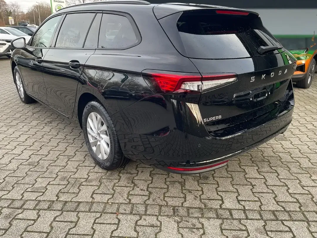 Skoda Superb - Thumbnail 10
