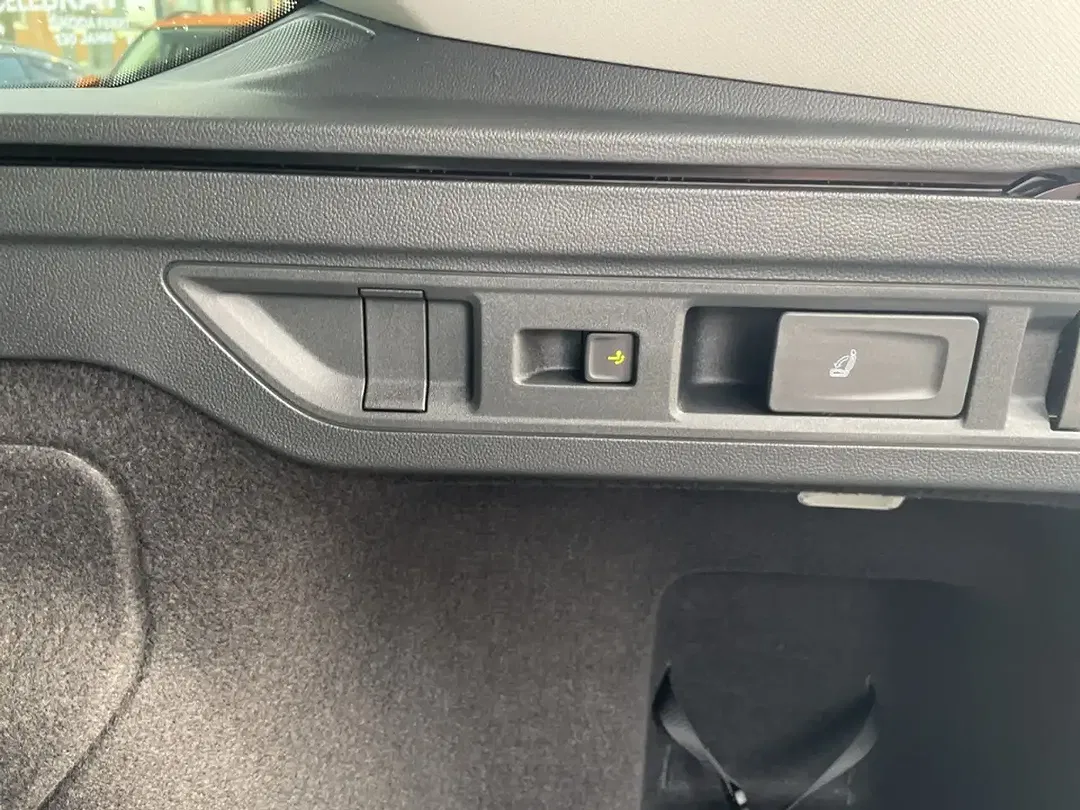 Skoda Superb - Thumbnail 12