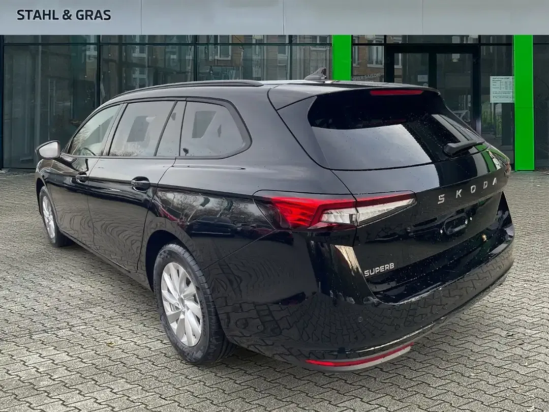 Skoda Superb - Thumbnail 4